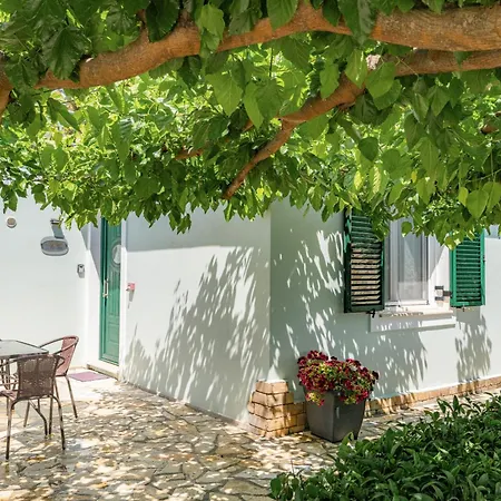Дом отдыха Forti Retreat Kariotai
